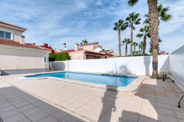 Casa independiente en avenida de Jaén