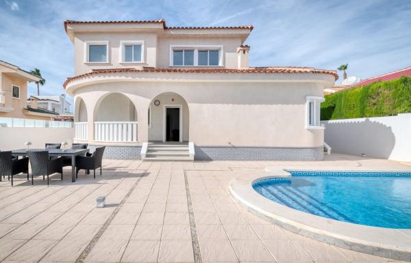 Casa independiente en avenida de Jaén