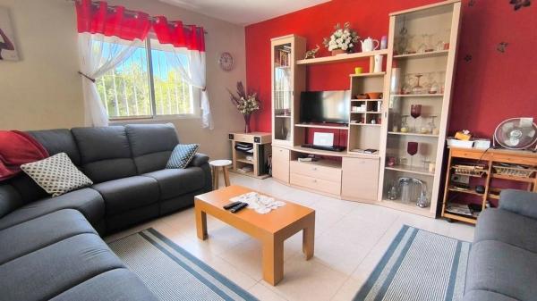 Casa independiente en calle Cervantes s/n