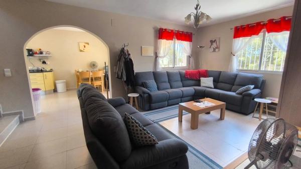 Casa independiente en calle Cervantes s/n