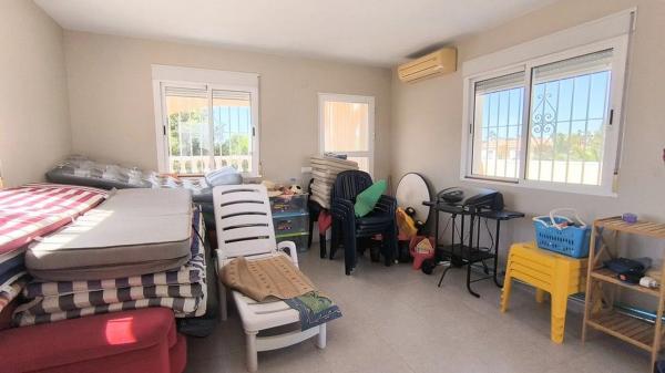 Casa independiente en calle Cervantes s/n