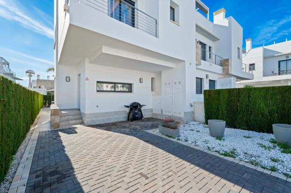 Chalet adosado en calle Valladolid, 4