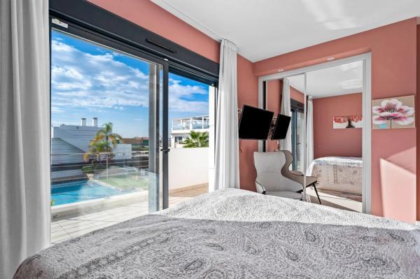 Chalet adosado en calle Valladolid, 4