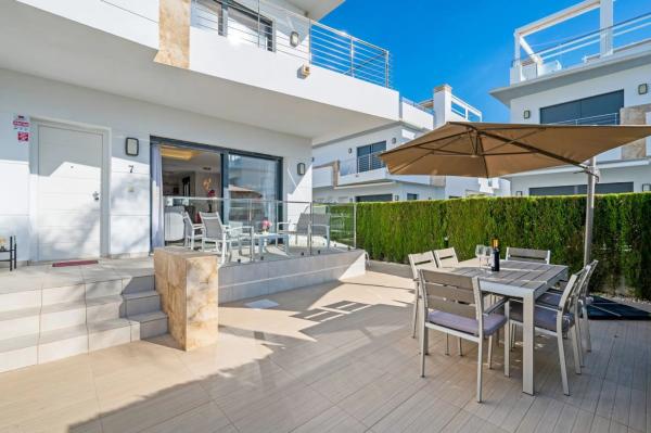 Chalet adosado en calle Valladolid, 4