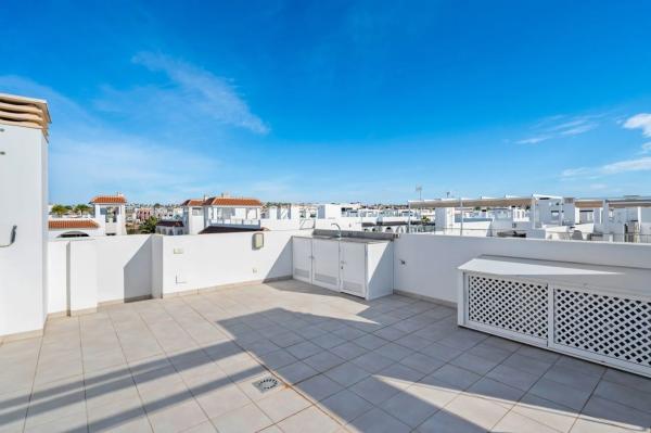 Chalet adosado en calle Valladolid, 4