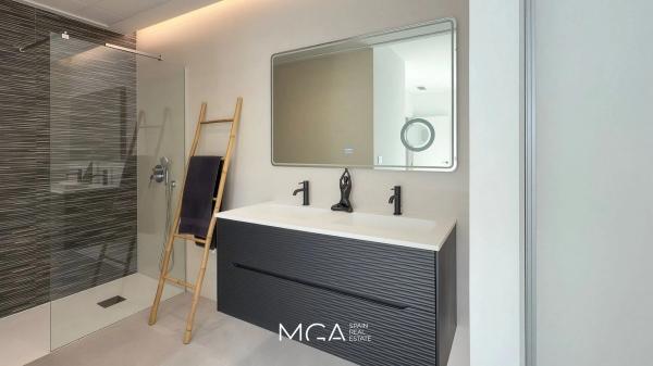 Casa independiente en calle Miguel Hernández