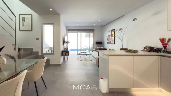 Casa independiente en calle Miguel Hernández