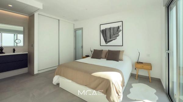 Casa independiente en calle Miguel Hernández