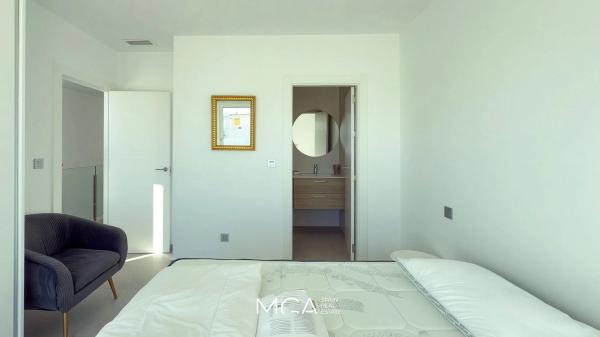 Casa independiente en calle Miguel Hernández