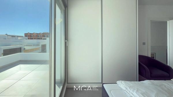 Casa independiente en calle Miguel Hernández