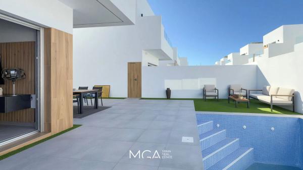 Casa independiente en calle Miguel Hernández