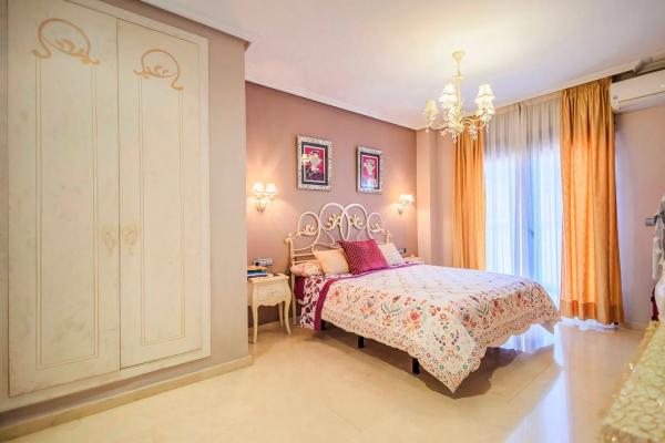 Chalet adosado en calle del agua