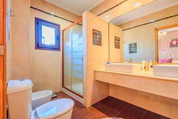 Chalet adosado en calle del agua