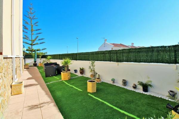 Chalet adosado en calle lo Balaguer