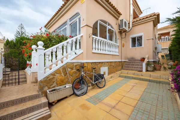 Chalet en San Miguel de Salinas