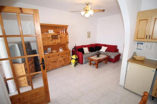 Chalet pareado en calle Humilladero