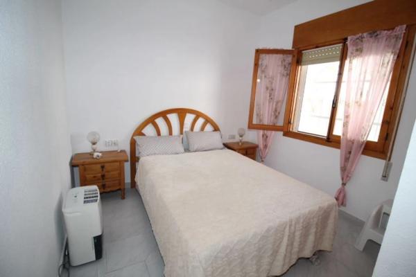 Chalet pareado en calle Humilladero