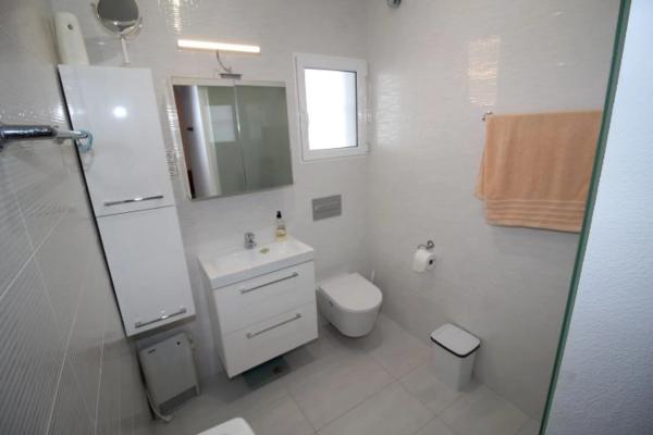 Chalet pareado en calle Humilladero