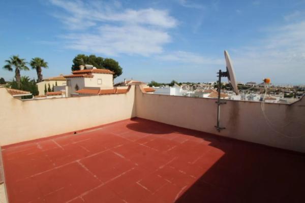 Chalet pareado en calle Humilladero