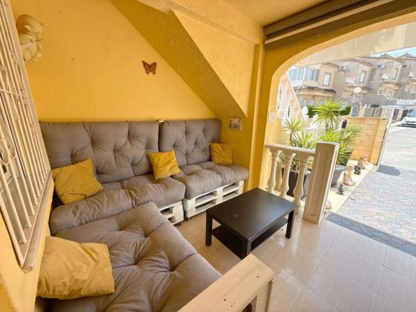 Piso en calle Torremolinos, 9