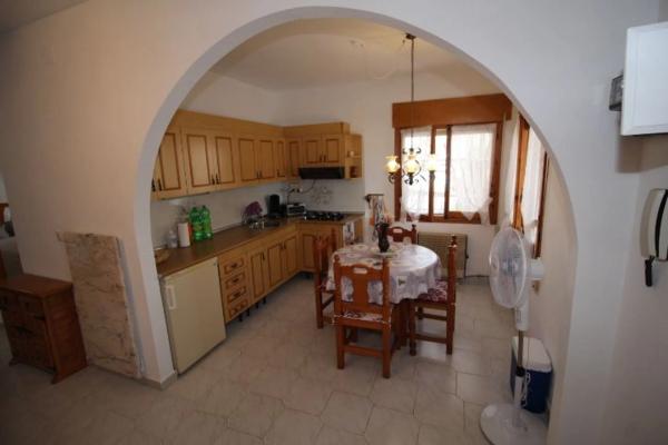 Chalet pareado en calle Humilladero