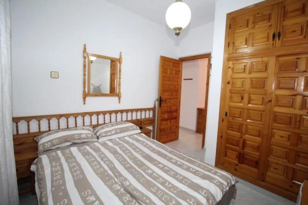 Chalet pareado en calle Humilladero