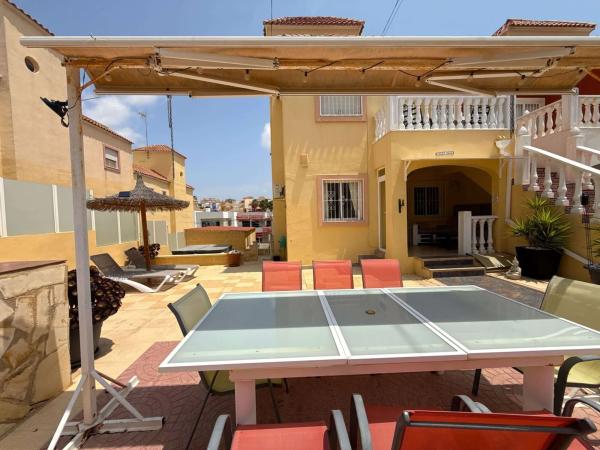 Piso en calle Torremolinos, 9