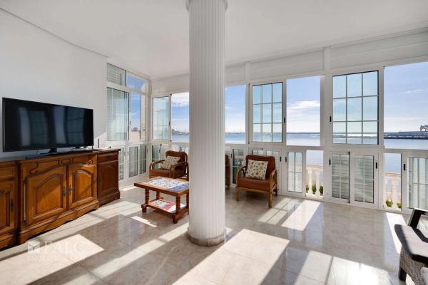 Piso en Barrio Puerto Deportivo