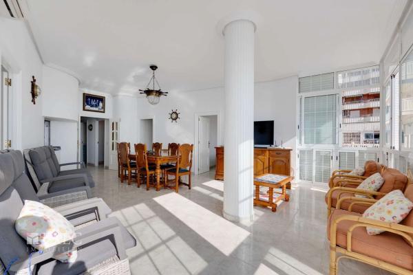 Piso en Barrio Puerto Deportivo