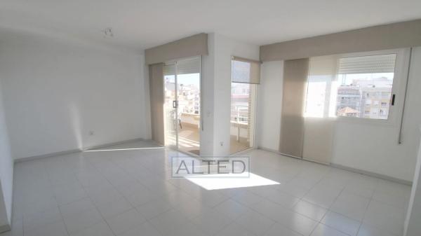 Piso en calle Salero, 1