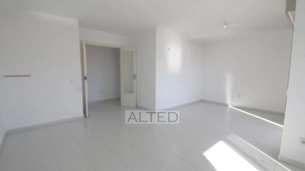 Piso en calle Salero, 1