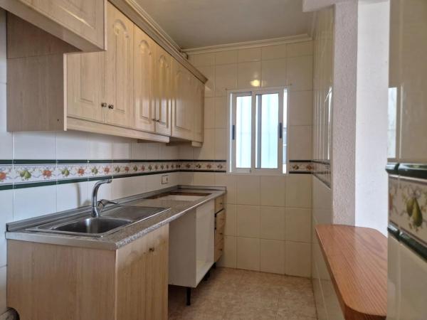 Piso en CL Tomillo Del, 18