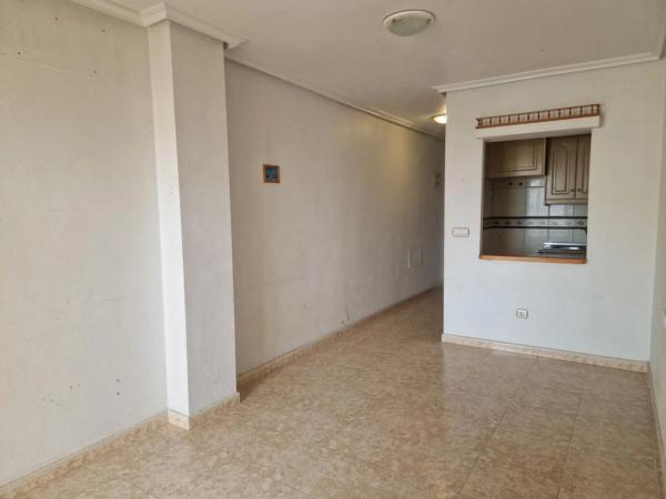 Piso en CL Tomillo Del, 18