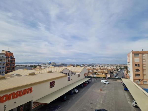 Piso en CL Tomillo Del, 18