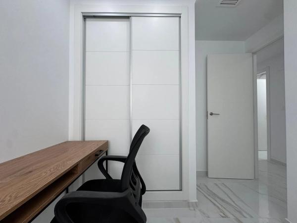 Piso en calle de Orihuela, 64