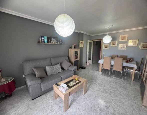 Piso en calle Urbano Arregui