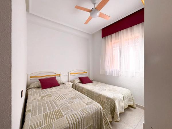 Piso en calle Urbano Arregui, 12 -16