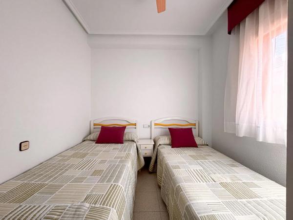 Piso en calle Urbano Arregui, 12 -16