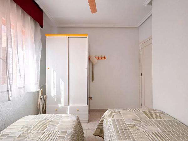 Piso en calle Urbano Arregui, 12 -16