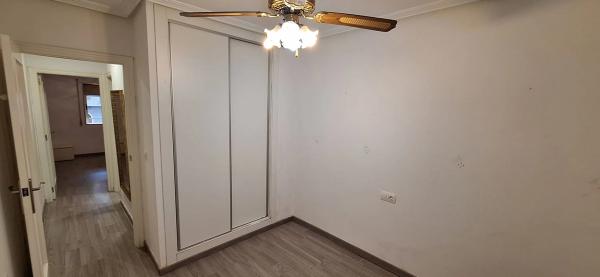 Piso en calle Rafal, 23