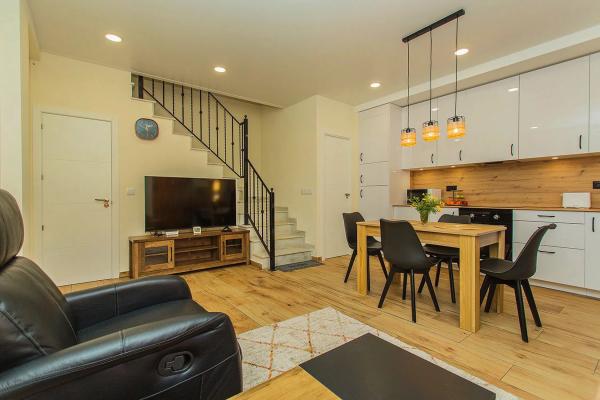 Piso en avenida de los Europeos, 51