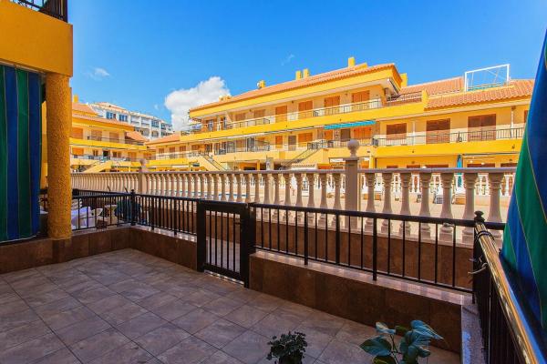 Piso en avenida de los Europeos, 51