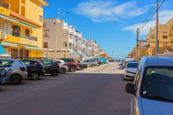 Piso en avenida de los Europeos, 51