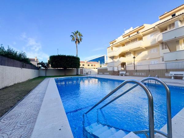 Chalet pareado en avenida de Inglaterra