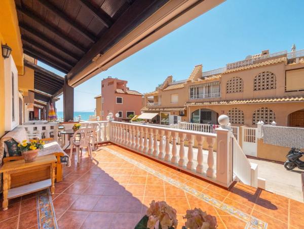 Chalet adosado en calle del Ancla