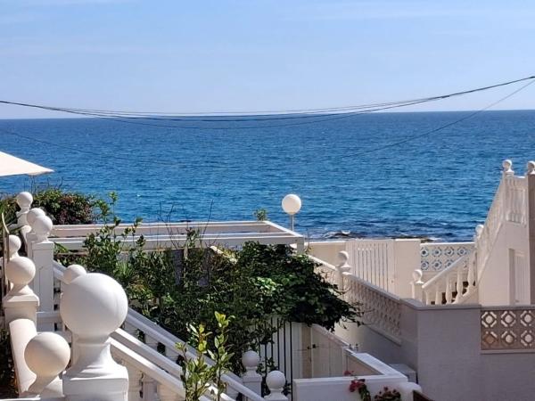 Chalet adosado en calle del Ancla