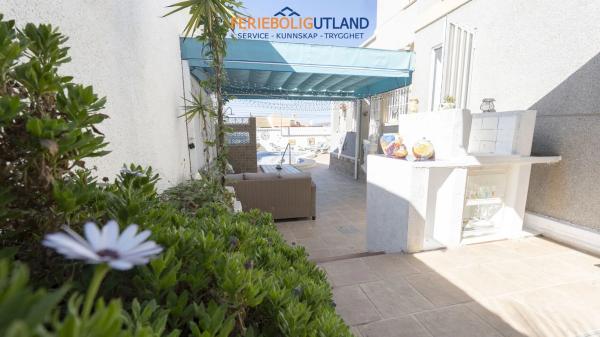 Casa independiente en avenida Yeste, 50