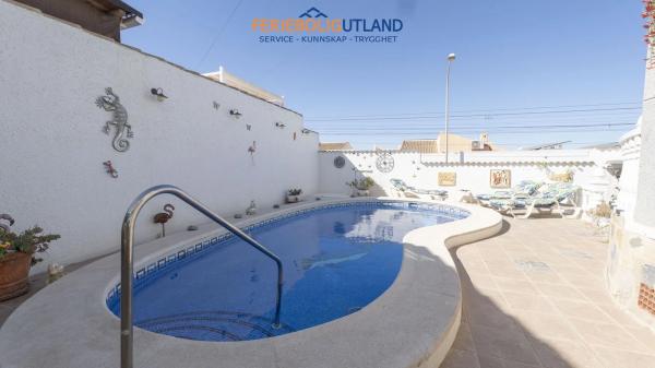 Casa independiente en avenida Yeste, 50