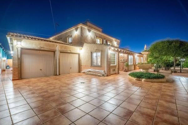 Casa independiente en calle Botticelli, 2