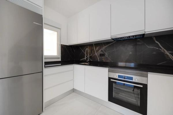 Chalet adosado en calle Breten, 864